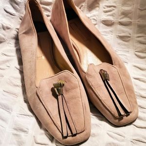 Stuart Weitzman Slipknot Loafer in Dolce Suede
